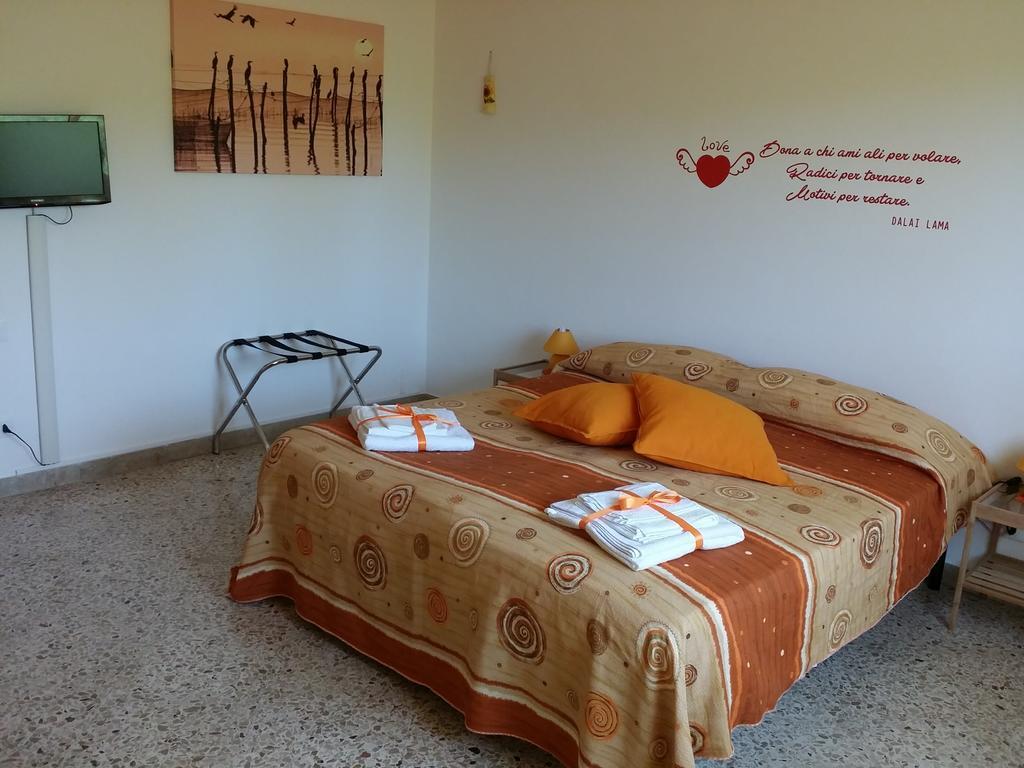 טרפאני Bed & Breakfast Ciaramira חדר תמונה